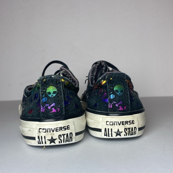Chuck Taylor All Star Easy On Doodles Irridescent Pattern Canvas Sneakers - Picture 5 of 9